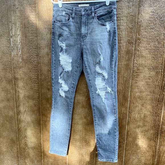 Levi’s 721 Distressed High Rise Gray Jeans - Picture 3 of 8